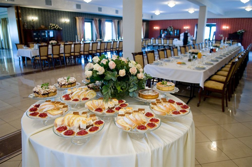 Zielona Weranda Hotel Wieluń Buitenkant foto